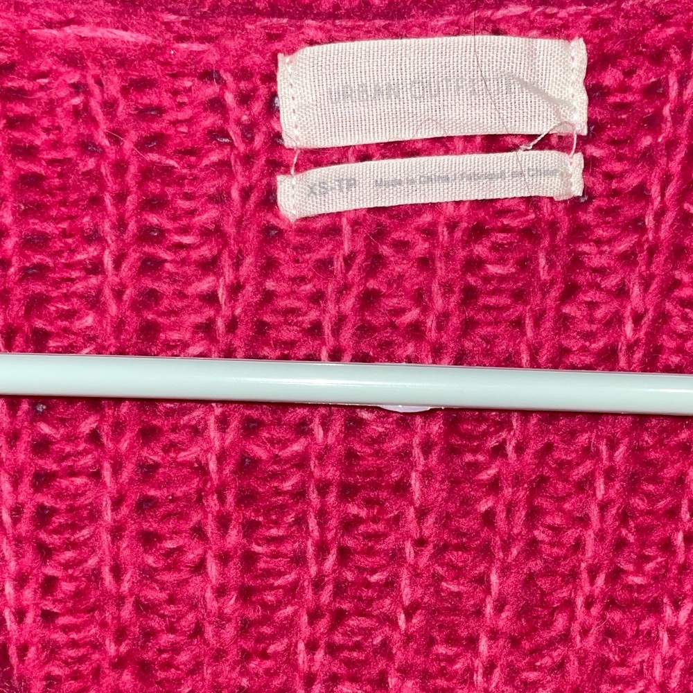 Women’s XS Urban Outfitters Pink Cropped Cardigan - Picture 4 of 5